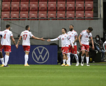 20 ildən sonra gələn qollar