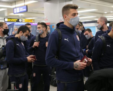 Serbiya millisi Bakıya itkilərlə gəlir