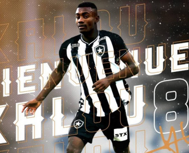 Tanınmış futbolçu Braziliya klubundan ayrıldı