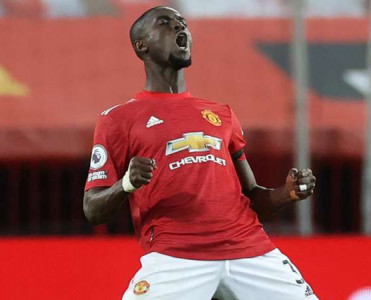 Mançester Yunayted'in futbolçusunda koronavirus aşkarlandı