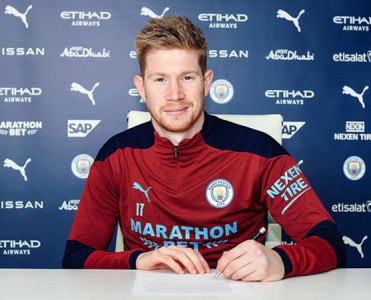 Mançester Siti futbolçusu ilə müqaviləni uzatdı