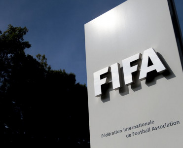 FIFA iki ölkənin üzvlüyünü dayandırdı