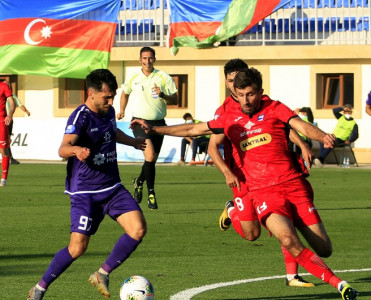 Sumqayıt'ın futbolçusu yubiley matçına çıxdı