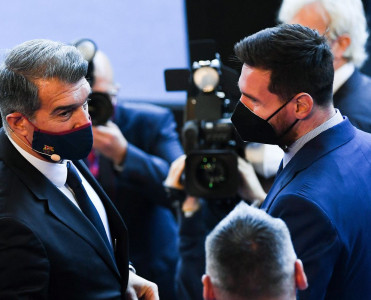 Messi Barselona'da qalmaq istəyir - Laporta