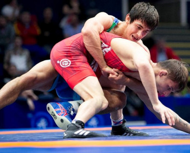 Güləşçimiz erməniyə qalib gəldi - Avropa çempionatı