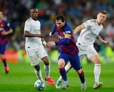 Son 10 ildə eyni klubda ən çox oynayanlar: Messi qapıçılarla eyni sırada