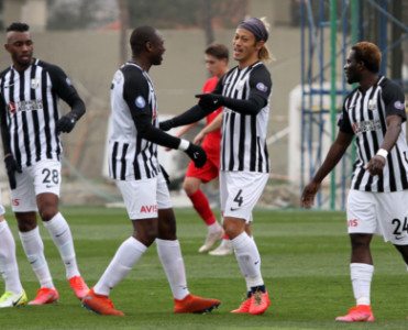 Keşlə Neftçi'yə, Qəbələ Səbail'ə uduzdu