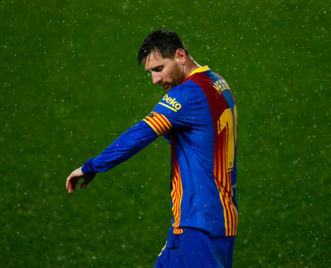 Messi evində qonaqlıq verdiyi üçün problemlə üzləşdi