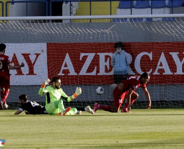 Qarabağ'ın qapıçısı klubun tarixinə düşdü