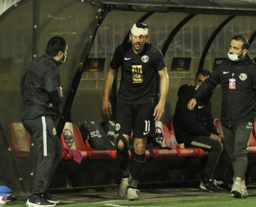 Səbail'in futbolçusuna tikiş qoyuldu