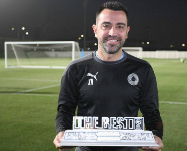 Əl Sədd Xavi ilə müqaviləni yenilədi