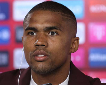 Duqlas Kosta Braziliya klubu ilə razılaşdı