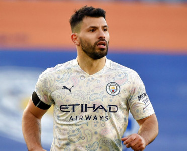 Aquero Barselona'ya keçmək istəyir