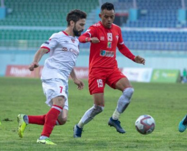 Azərbaycanlı futbolçuya koronavirus əngəli - Bakıya qayıda bilmir