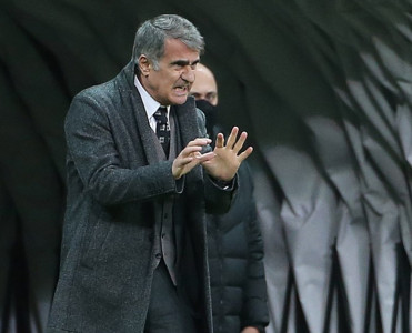 Şenol Güneş: Azərbaycanı öz meydanımız kimi görürük