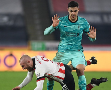 Ozan Kabaka iki “elçi”