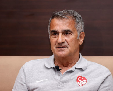 Bədavi Hüseynovu Bursaspor'a transfer etmək istəyirdik