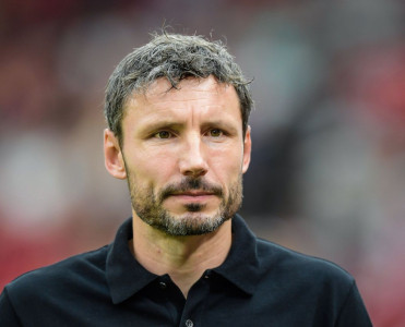 Van Bommel Bundesliqa klubunu çalışdıra bilər