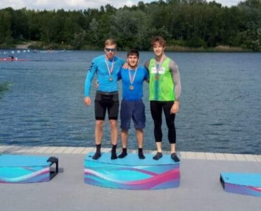 Azərbaycanın 17 yaşlı kayakçısı Slovakiyada qızıl medal qazandı