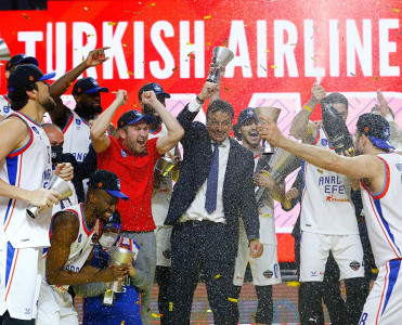 Anadolu Efes basketbol üzrə Avro Liqa çempionu oldu