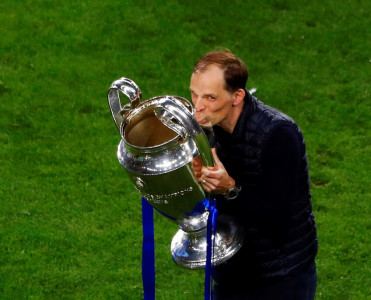 Çelsi Tuçel ilə uzunmüddətli müqavilə bağladı