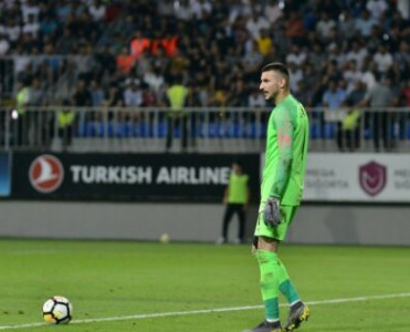 Neftçi onunla yollarını ayırdı