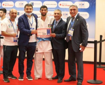 Olimpiadaya 3 karateçi ilə