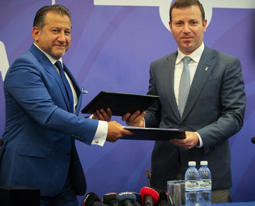 Türkiyənin məşhur geyim brendi AFFA'ya sponsor oldu - FOTOLAR