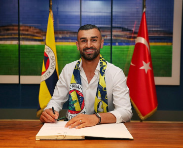 Fənərbaxça'da yeni hücumçu