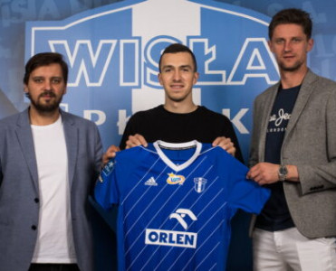 Millimizin üzvünün təqdimatında Azərbaycan bayrağına hörmətsizlik - VİDEO