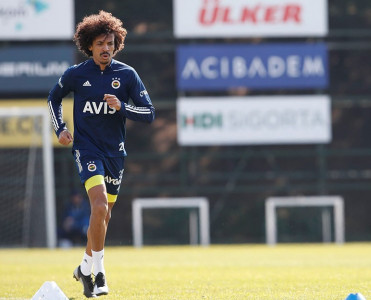 Fransa klubları Fənərbaxça'nın futbolçusu ilə maraqlanır