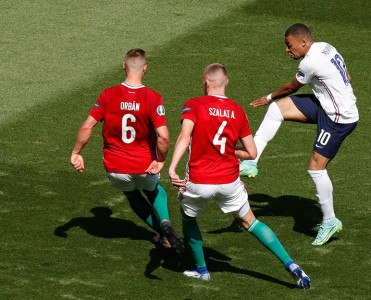 UEFA Macarıstan-Fransa matçında irqçilik faktorunun araşdırmağa başladı