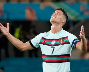 Ronaldo'dan AÇ-2020-yə vida: Biz daha güclü qayıdacağıq