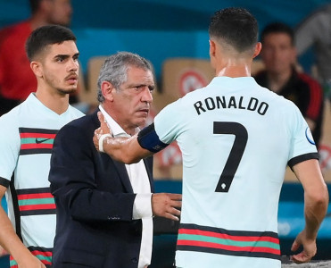 Paltar dəyişmə otağında ağlayan futbolçular var idi