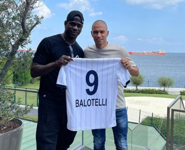 Türkiyə klubu Balotellinin transferini açıqladı