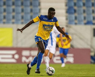 Neftçi və Qarabağ afrikalı hücumçudan imtina etdi