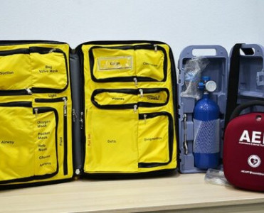 AFFA 4 kluba defibrilyator cihazı verdi