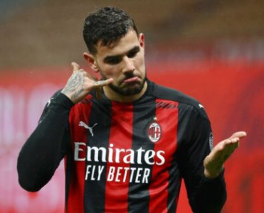 PSJ Milan'ın daha bir futbolçusunu istəyir