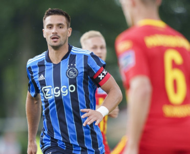 Ayaks 33 yaşlı kapitanı ilə müqaviləni uzatdı