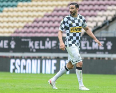 Adil Rami klubsuz qaldı