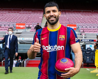 Aquero da Barselona'dan ayrılır