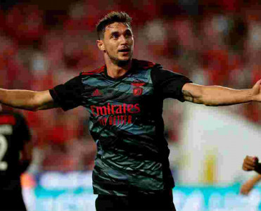 Ukraynalı hücumçunun şərəfinə klubun adı dəyişdirildi