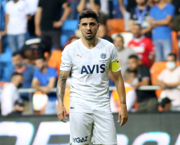 Ozan Tufan Premyer Liqa klubu ilə razılaşdı