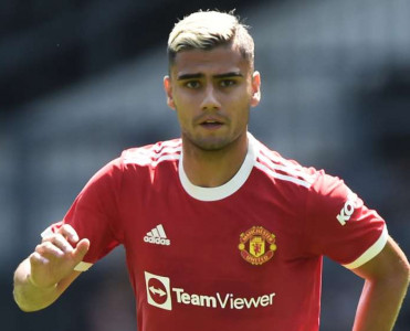 Mançester Yunayted'dən Braziliya klubuna