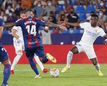 Real səfərdə xal itirdi