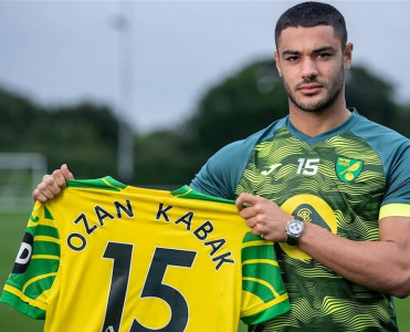 Ozan Kabak yenidən Premyer Liqada