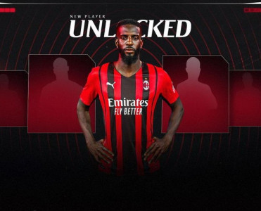 Çelsi'nin futbolçusu rəsmən Milan'da