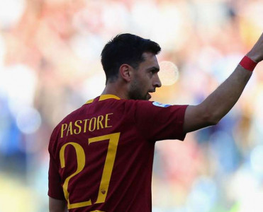 Roma Pastore ilə yollarını ayırdı