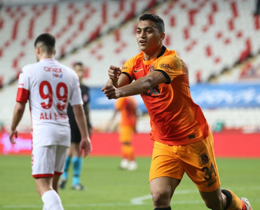 Qalatasaray'ın hücumçusu Fransa klubunda