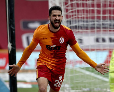 Qalatasaray futbolçusunu icarəyə verdi - VİDEO